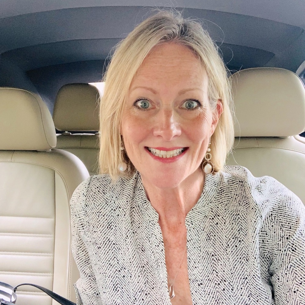 Meet your Posher, Laura. Blue Skies & Bright Sides